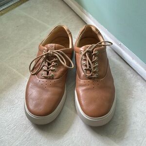 Sperry leather tennis shoes